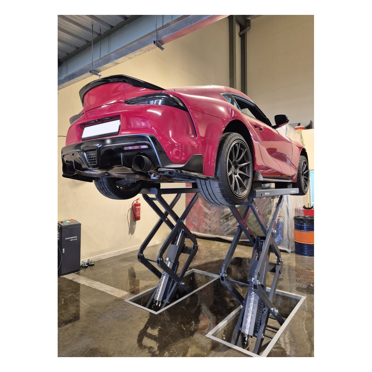 Подъемник ножничный 3,5 т, с встроенными адаптерами для SUV авто, 220 В, серый NORDBERG N631-3,5G_220