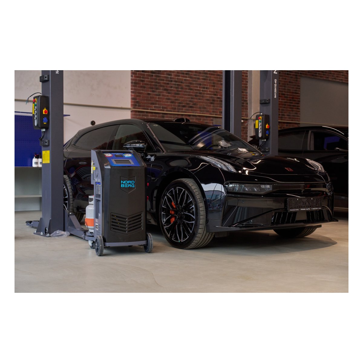 Установка автоматическая для заправки автомобильных кондиционеров (R134a+R1234yf) NORDBERG NF17